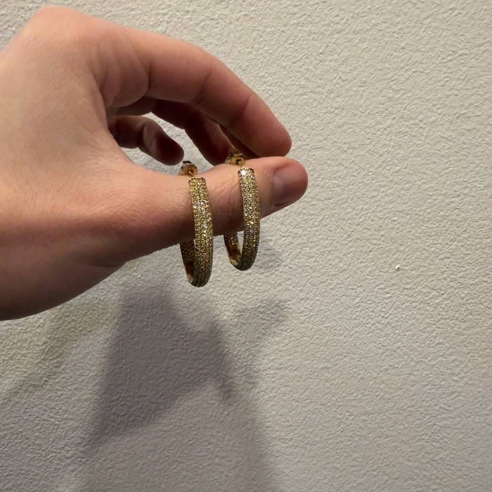 PANDORA Elegant Gold Hoop Earrings